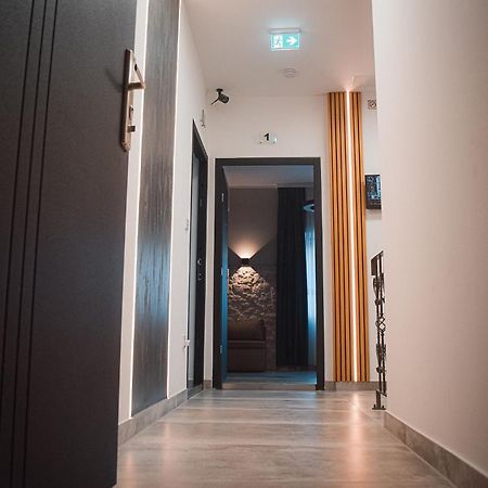 סיני Apartments Jelovic מראה חיצוני תמונה