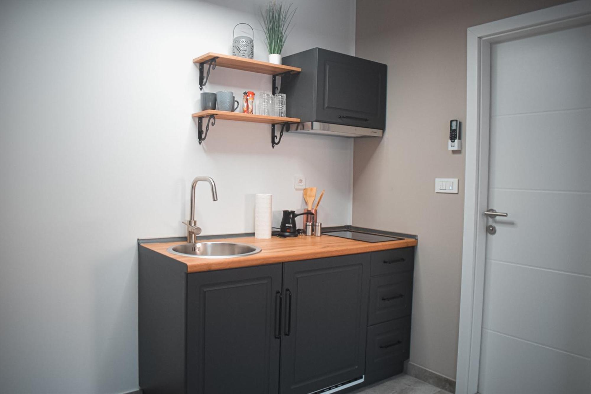 סיני Apartments Jelovic מראה חיצוני תמונה