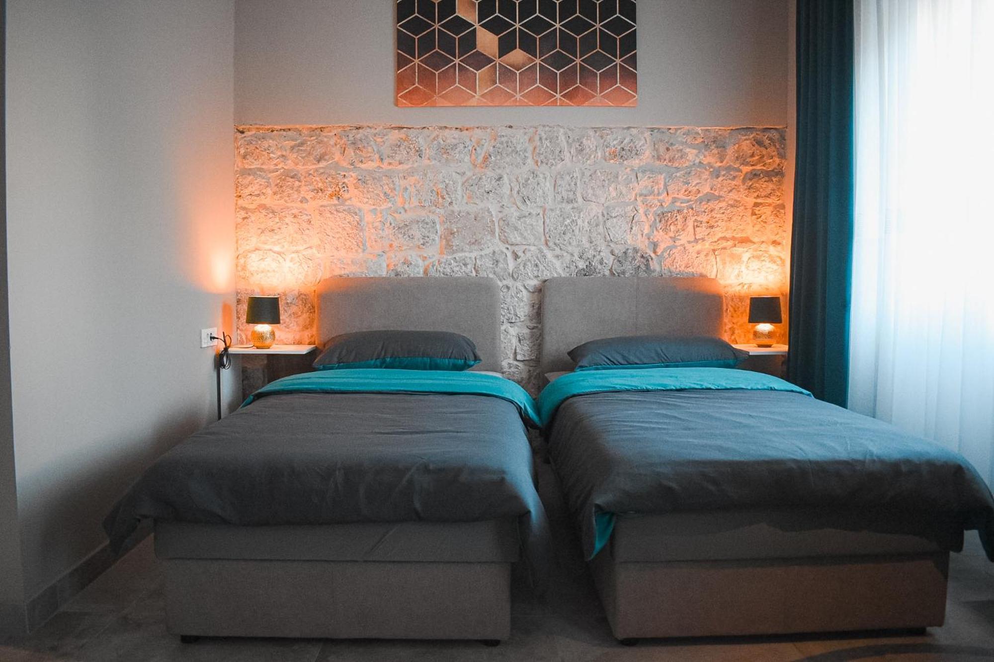 סיני Apartments Jelovic מראה חיצוני תמונה