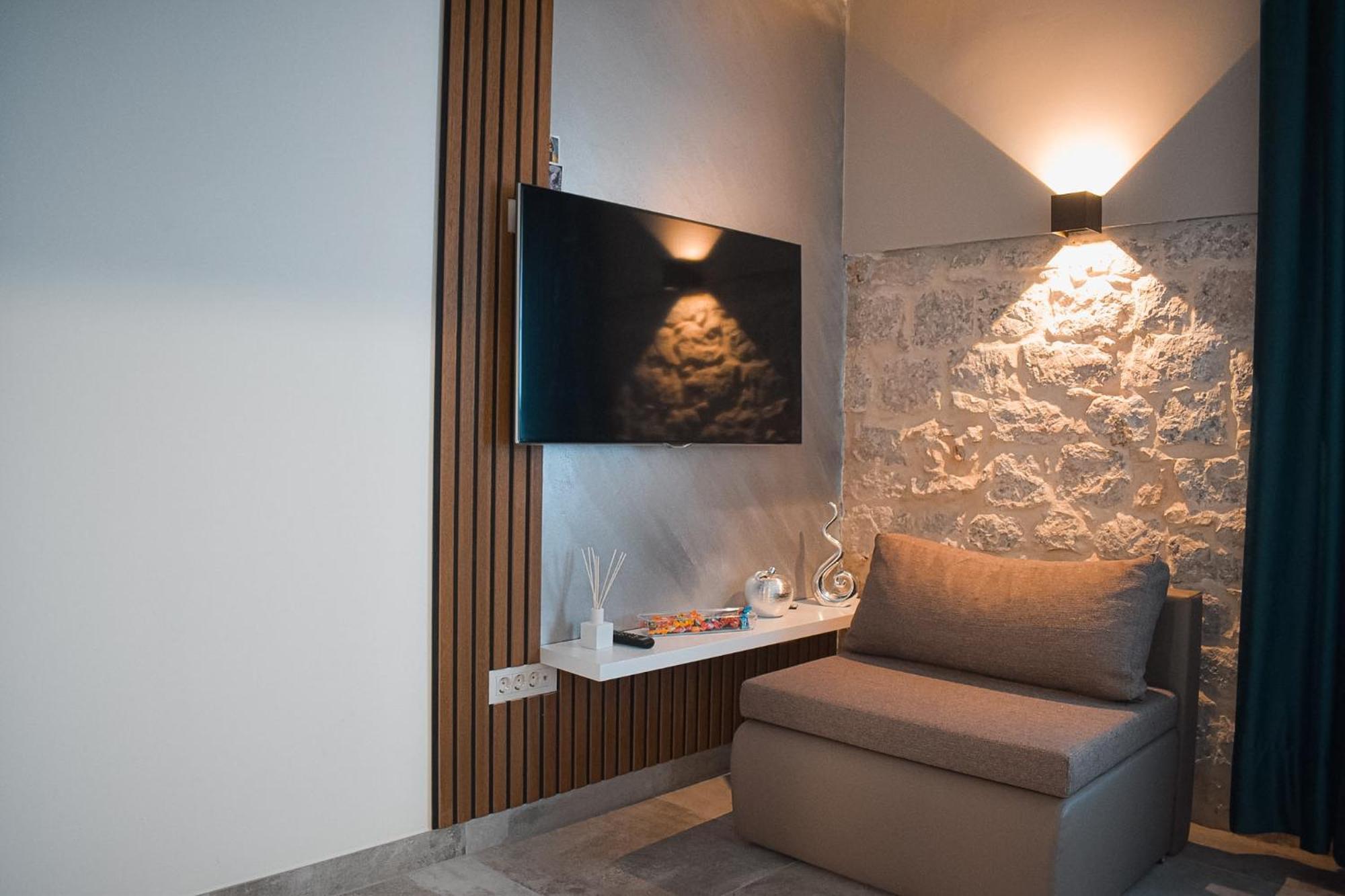 סיני Apartments Jelovic מראה חיצוני תמונה
