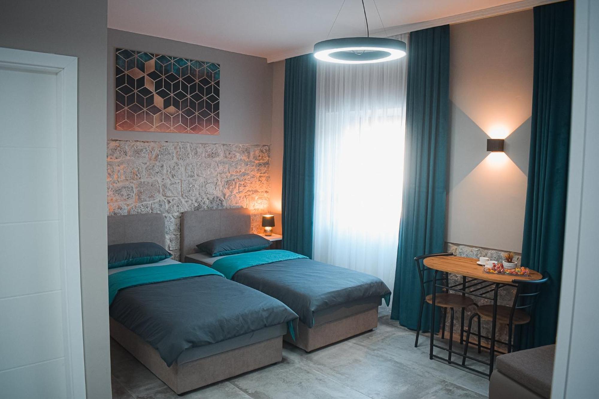 סיני Apartments Jelovic מראה חיצוני תמונה